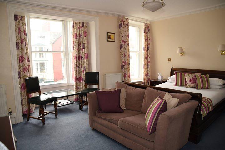 Harry'S Hotel & Restaurant Aberystwyth Ngoại thất bức ảnh