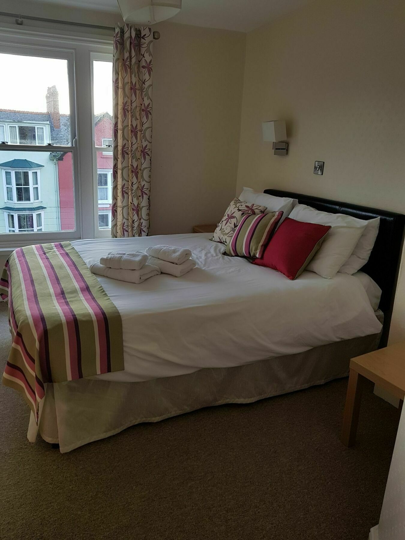 Harry'S Hotel & Restaurant Aberystwyth Ngoại thất bức ảnh