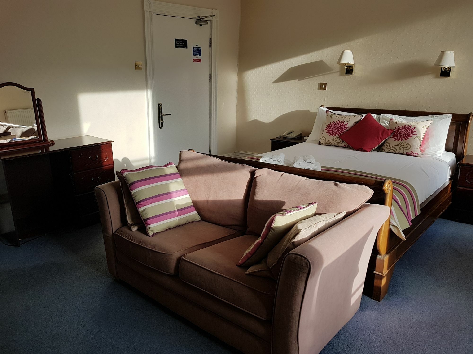 Harry'S Hotel & Restaurant Aberystwyth Ngoại thất bức ảnh